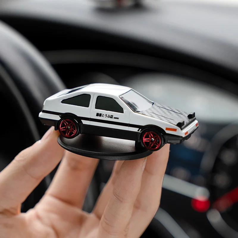 

1:64 Initial D AE86 Fujiwara Racing Drift Модель автомобиля Статуя Украшения Авто Центральная консоль Детский креативный автомобиль игрушечные украшения