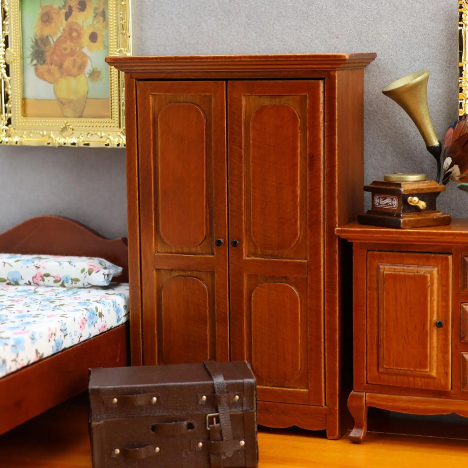 Poppengarderobekast 1:12 Vintage ontworpen mooi decoratief
