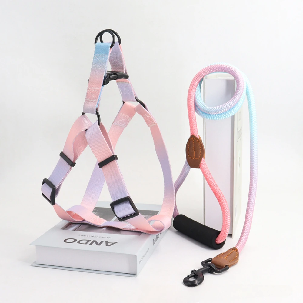 Adjustable Cat Harness and Leash Set Gradient Color Pet Leash Harness Prevents Breaking Out for Cats & Puppies Pet Accessories