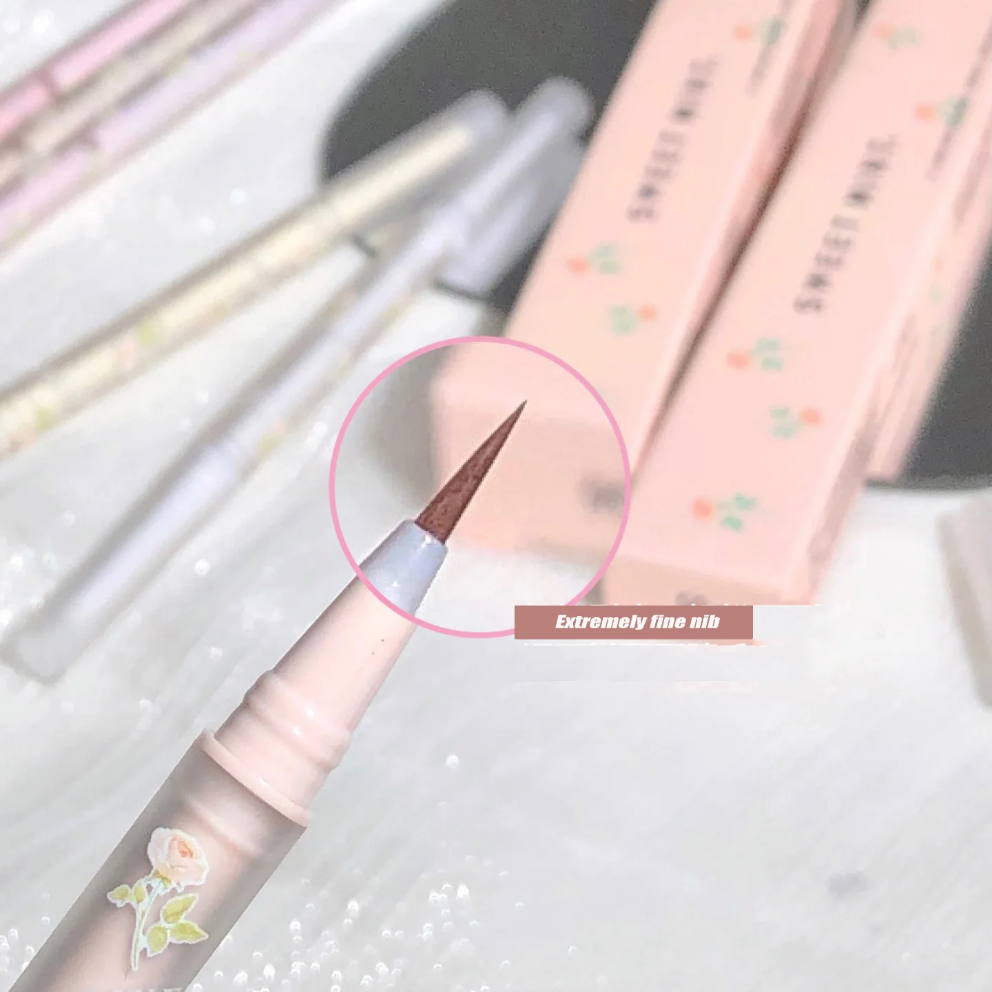 6色展開、両頭シルクワームペン、高光沢で明るく輝く防水性、長持ちするヌードリキッドコントゥアーライナー、アイメイク