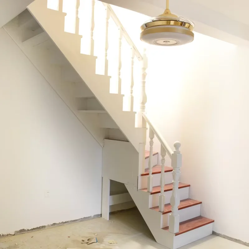 تخصيص درج من الخشب الصلب بتصميم حديث، درج زاوية عائلي داخلي متين للاستخدام في المنازل والمكاتب