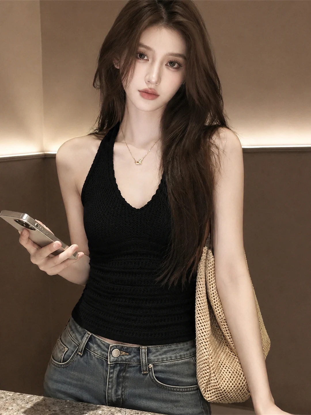 

Summer Ice Silk Knitted Vest Trendy Lightweight Mature Style Sleeveless V-Neck Short Length Fashionable Top for Women