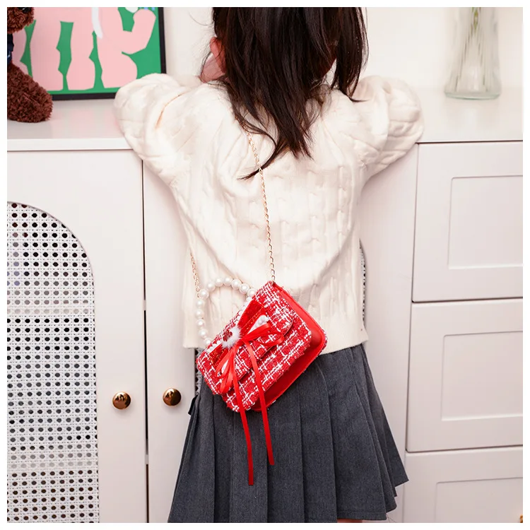 حقائب كتف مربعة صغيرة حمراء للأطفال بفيونكة حلوة لعطلة الشتاء وحقائب هدايا للفتيات الصغيرات بمقبض لؤلؤي وحقيبة ساعي الأميرة