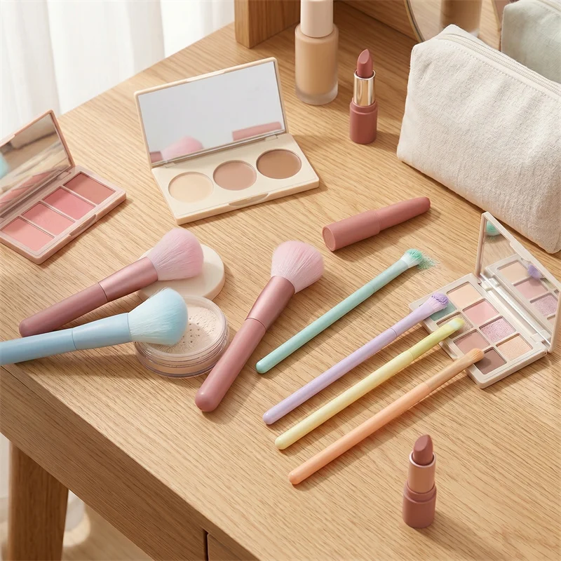 7Pcs Macaron Makeup Brushes Set Soft Synthetic Bristles Powder Blush Eyeshadow Multi-functional Face Eye Cosmetic Brushes Tools