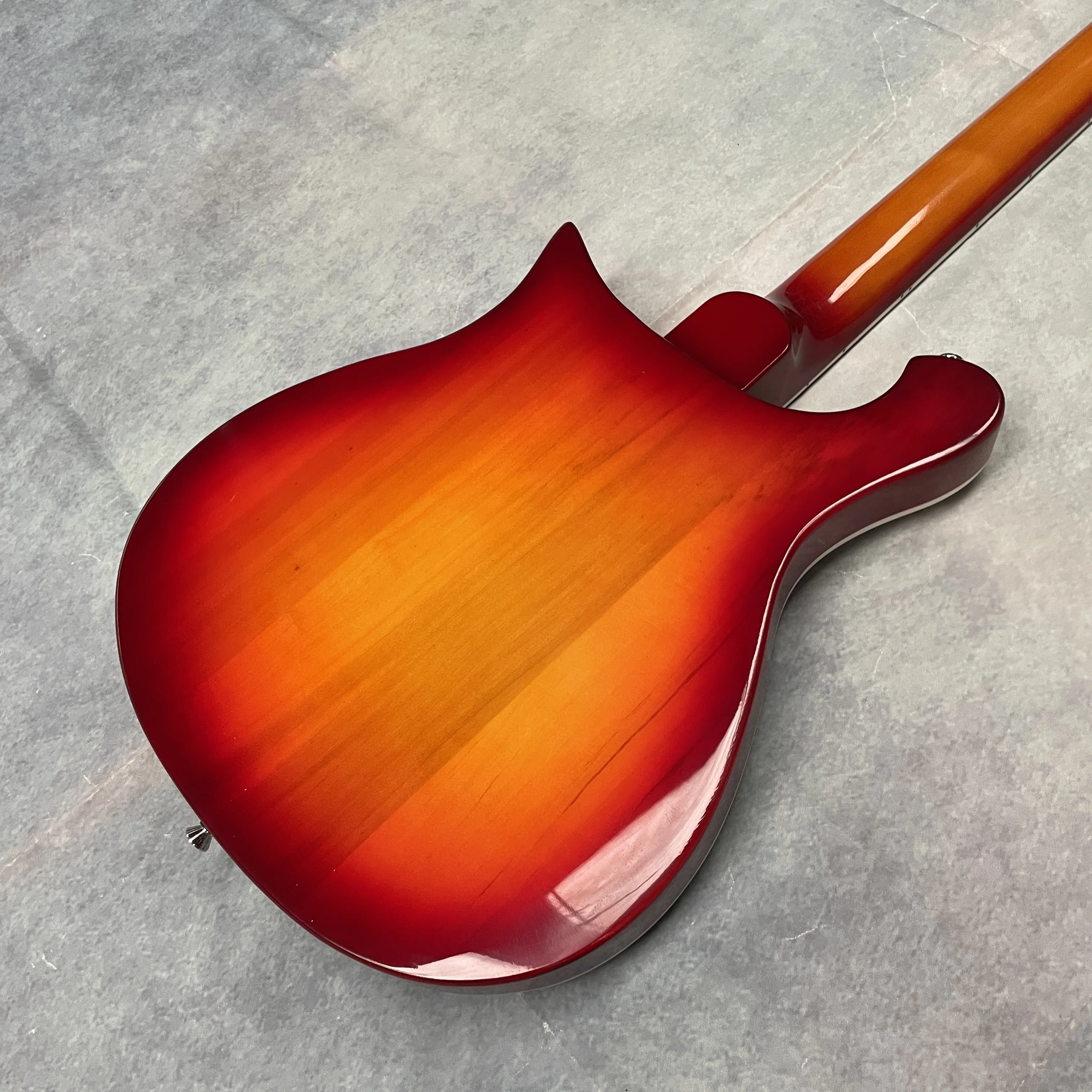 6-string electricguitar,serrated edge binding,black control knobs,rosewood fingerboard guitars,compact and easy-to-play guitarra view 6