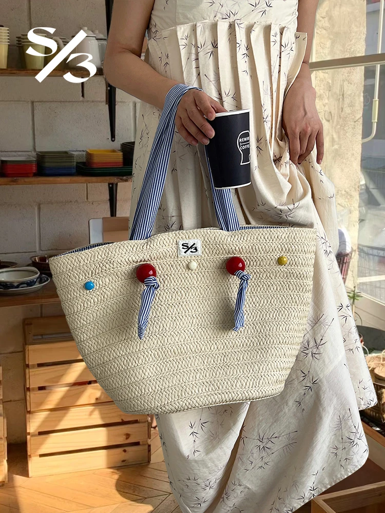 2026 التصميم الأصلي لطيف الكرة العشب حقائب منسوجة الصيف شاطئ البحر عطلة نمط حمل حقيبة من القماش سعة كبيرة حقيبة شاطئية للنساء