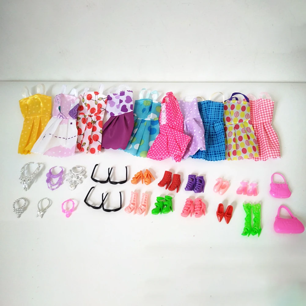 

32pcs Doll Fashion Set for Dressing up Shoes Bags Necklace Clothes Party Kid Toy Creative Design Children Kids Toys Gifts