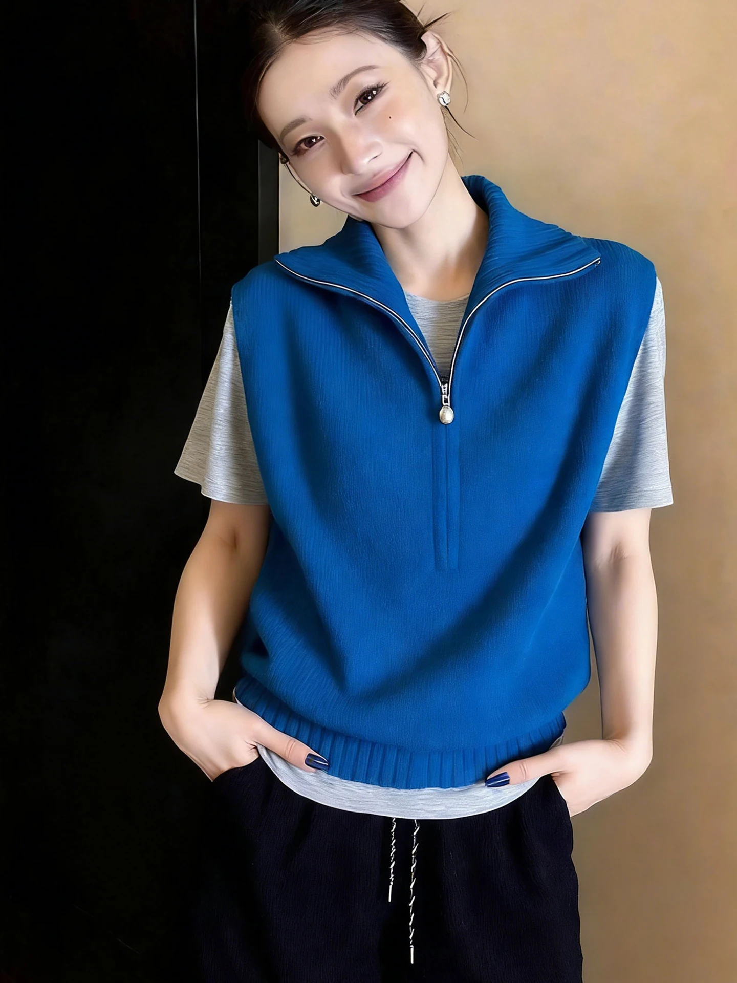 Casual Knitted Vest Women's Commute Style Sleeveless Loose Fit Fashion Early Autumn Trendy Lazy Style Zipper Closure Outerwear