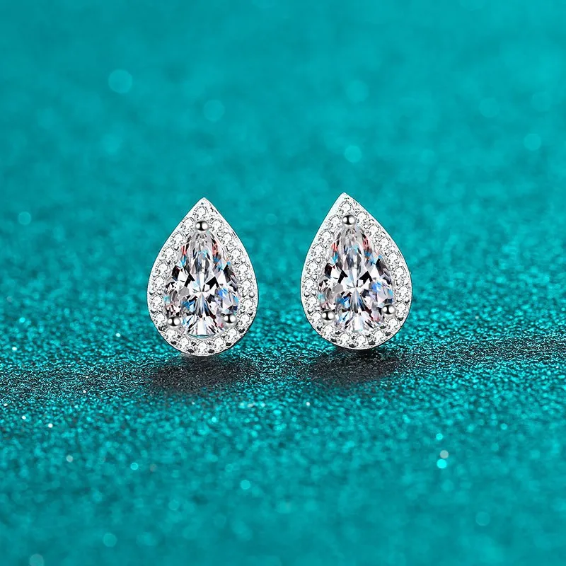 Elegant PT950 Platinum Fashionable Women's Pear-Shaped Moissanite 1-2 Carat Earrings—Delicate Earring Accessories