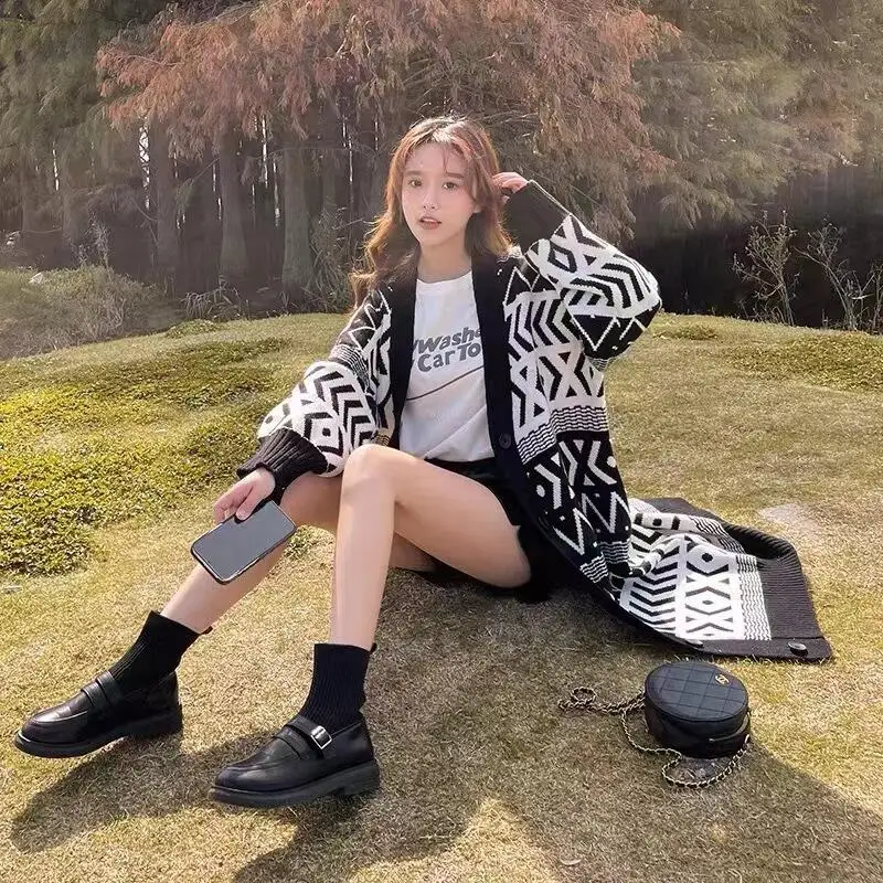 Newautumn الشتاء Plussize المرأة فضفاضة عادية طويلة فوق الركبة سترة مشغولة من الصوف لنمط كسول موضة تنوعا سترة كبيرة