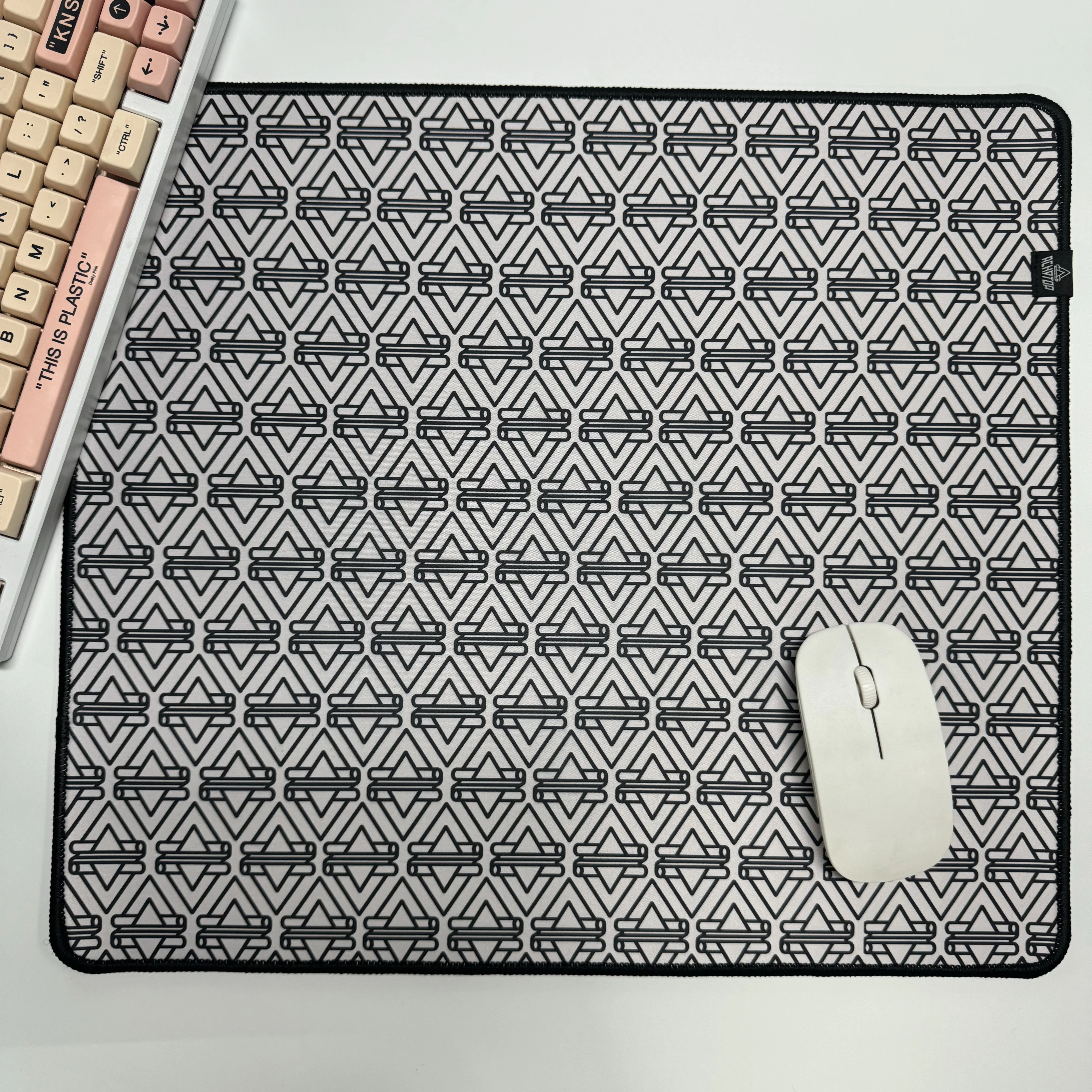 Black And White Control Mousepad Gaming Natural Mousepad Pc Mouse Pad Mousemat Non-slip Rubber Pads Desk Mat Keyboard Pads 40x45