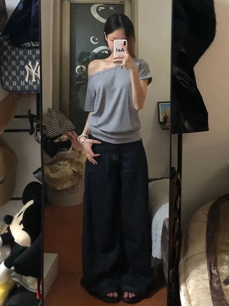 T-shirt con spalle scoperte da donna per palestra manica svasata invernale da donna stile coreano vintage cool ed elegante dettagli in pizzo streetwear retrò ins