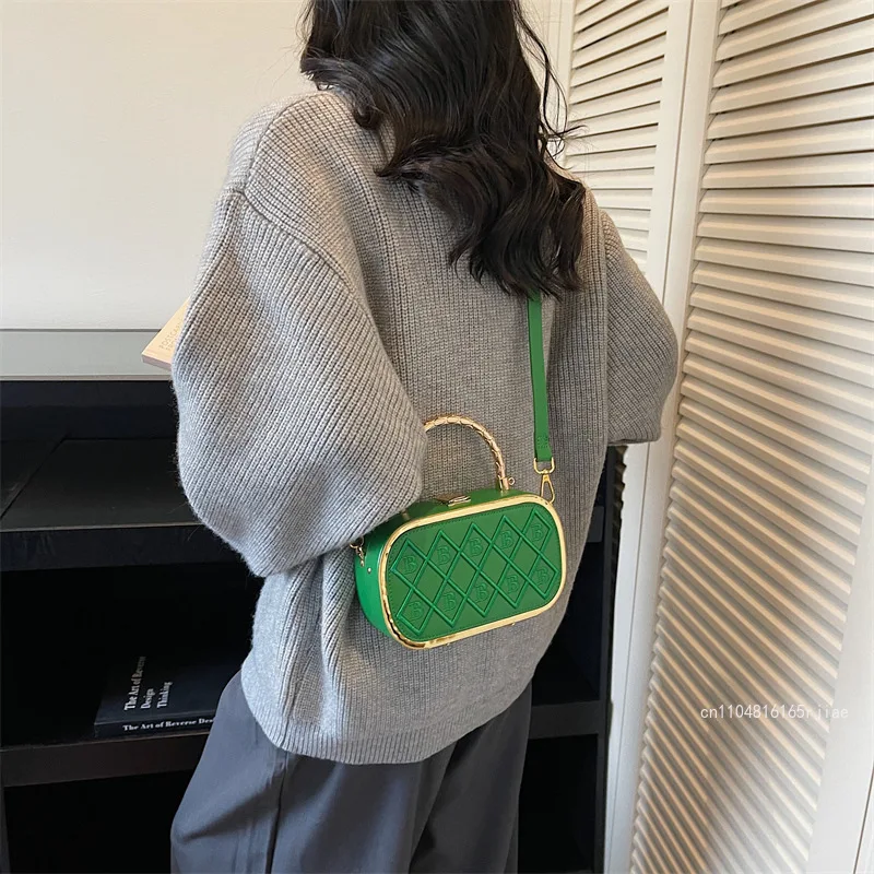 New Fashionable Women's Makeup Bag High Quality Embroidered Small Square Bag Solid Color Versatile Single Shoulder Crossbody Bag