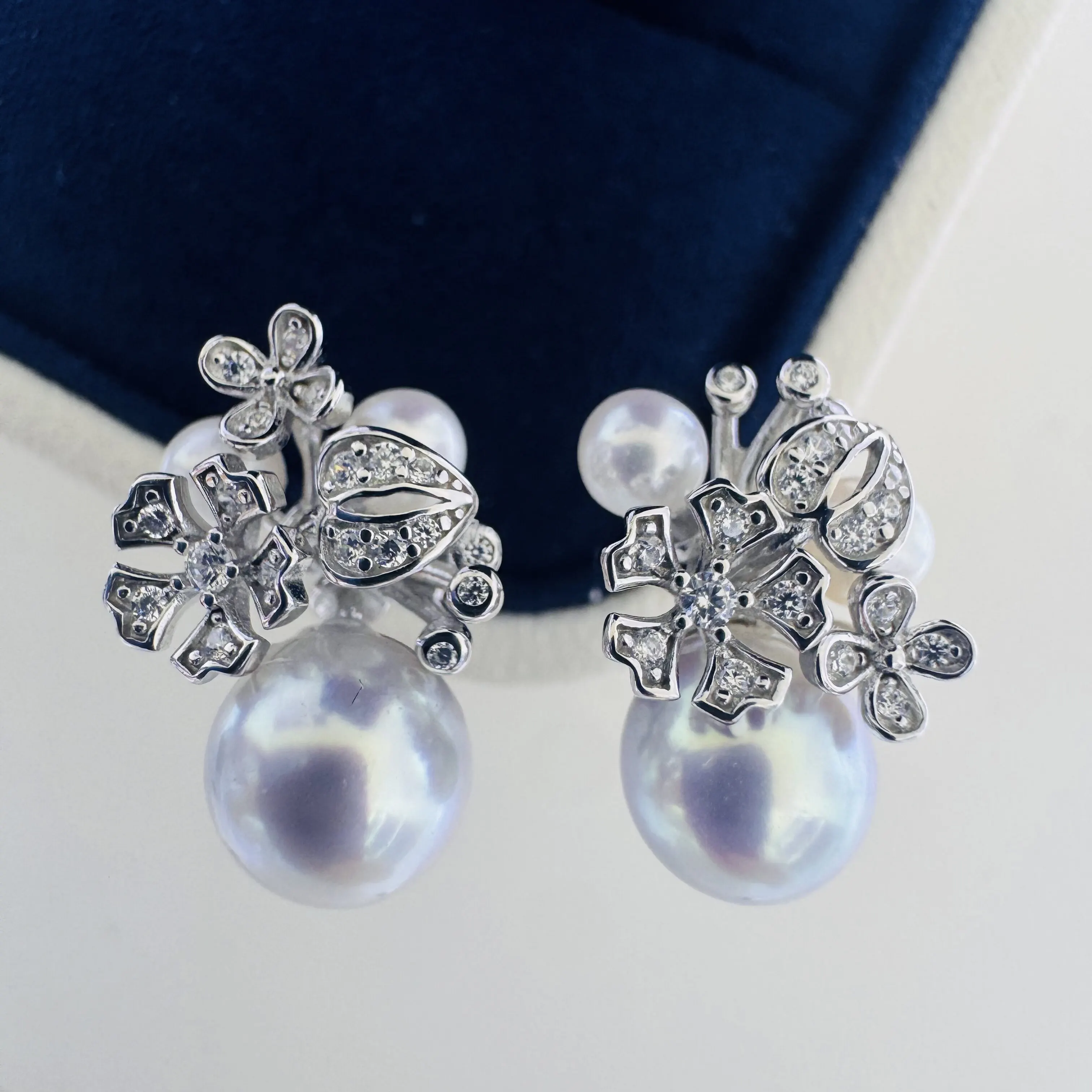 Exquisite S925 pure silver flower earrings, multiple pearls, simple and atmospheric AAAA4-6mm natural pearl earrings