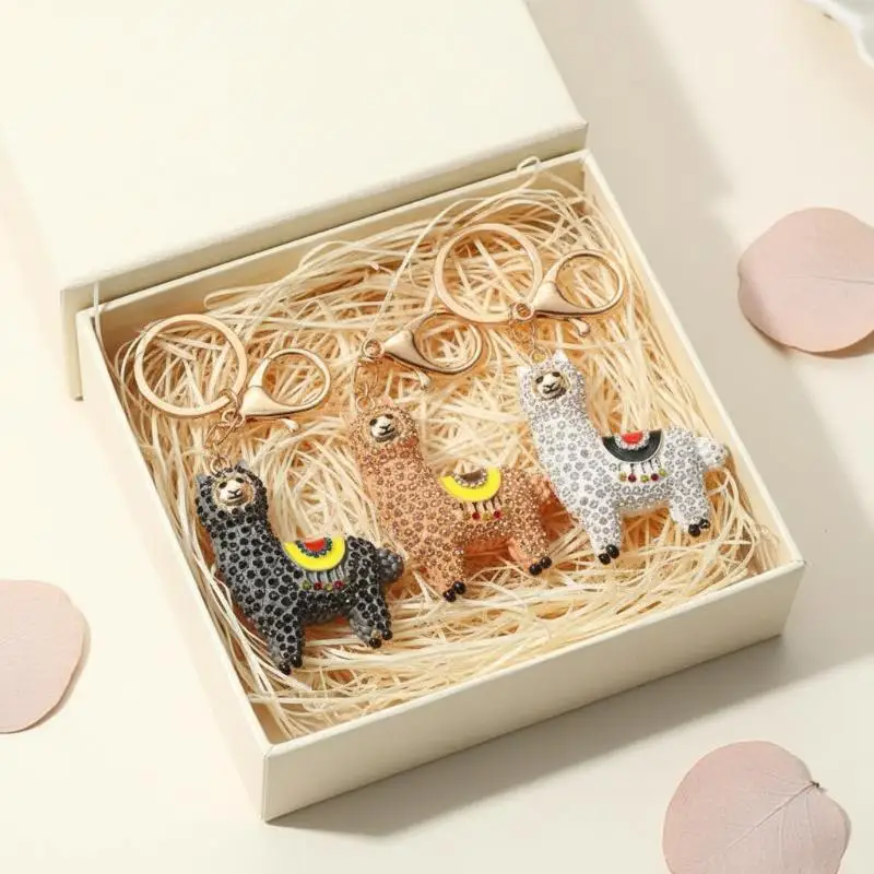 Exquisiter Strass-Alpaka-Lama-Schlüsselanhänger mit Karabinerhaken, glänzender Kristall-Tieranhänger, modisches Accessoire zur täglichen Taschendekoration – Detail 9