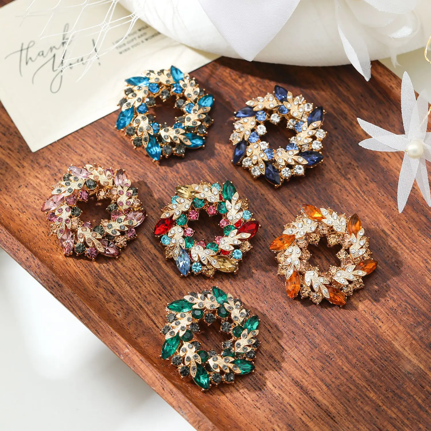 Brooch, high-end, niche, light luxury, high-end, suit, chest flower, clothing accessories, crystal, Bauhinia flower, accessories