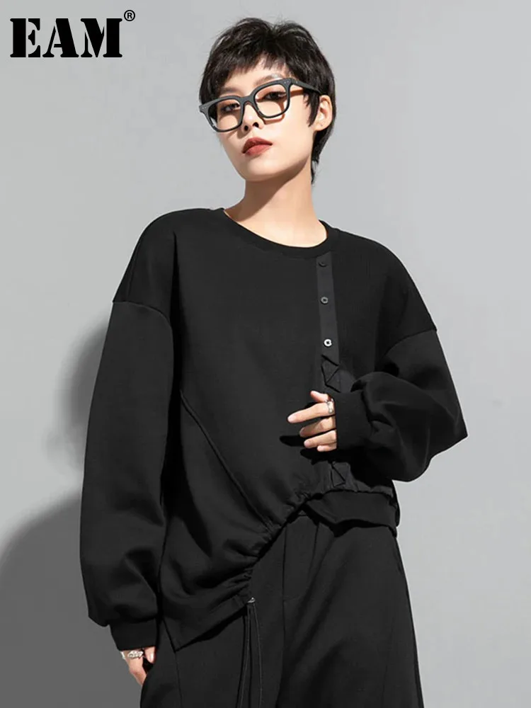 

[EAM] Loose Fit Black Irregular Hem Sweatshirt New Round Neck Long Sleeve Women Big Size Fashion Tide Spring Autumn 2024 1DF1318