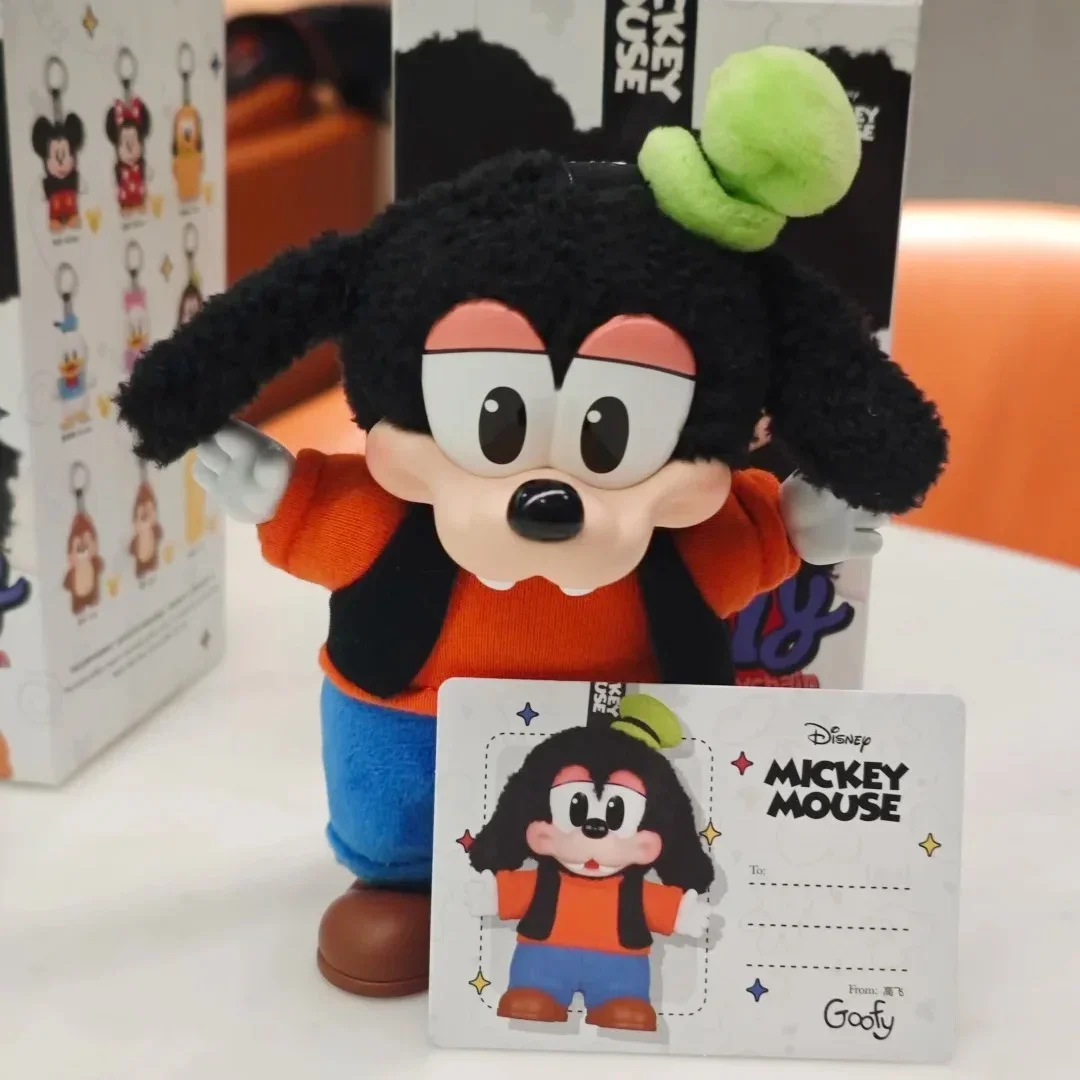 Llaveros auténticos de la familia de Mickey, serie de caja ciega, modelo de decoración, figura de Anime coleccionable, regalos de escritorio para amigos