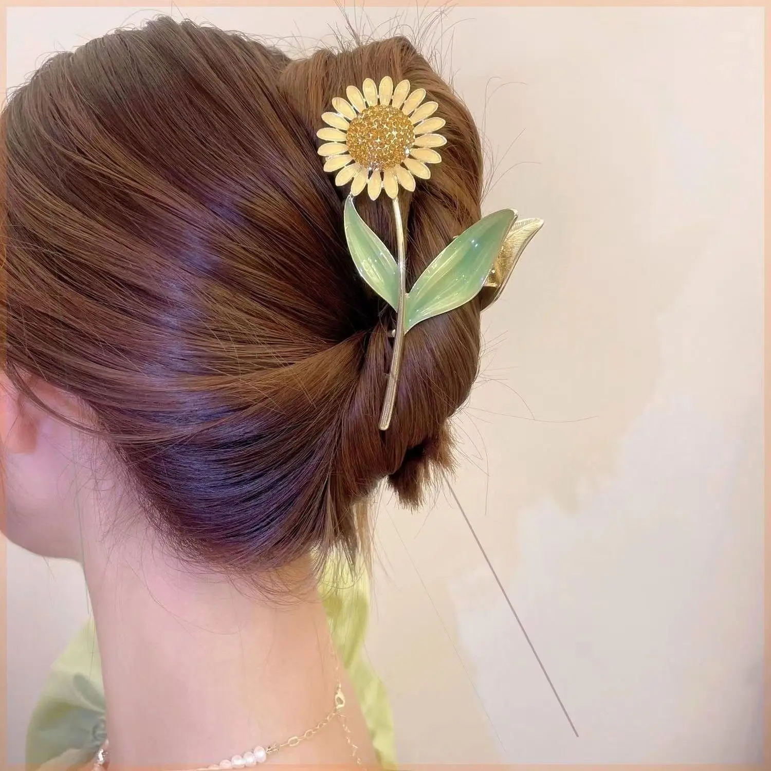 Molans Large Sunflower Flowers Hair Claw Hairpin Clips Hair Styling Women Girls Hair Accessories Metal Gripper Headdress