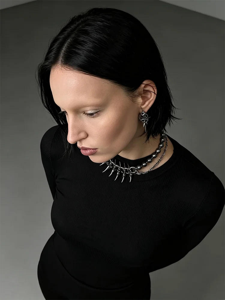 Fashion Jewelry Accessories Copper Alloy Material Avant-Garde Skull Talon Earrings For Female Male Gothic Long Thorn Ear Studs U