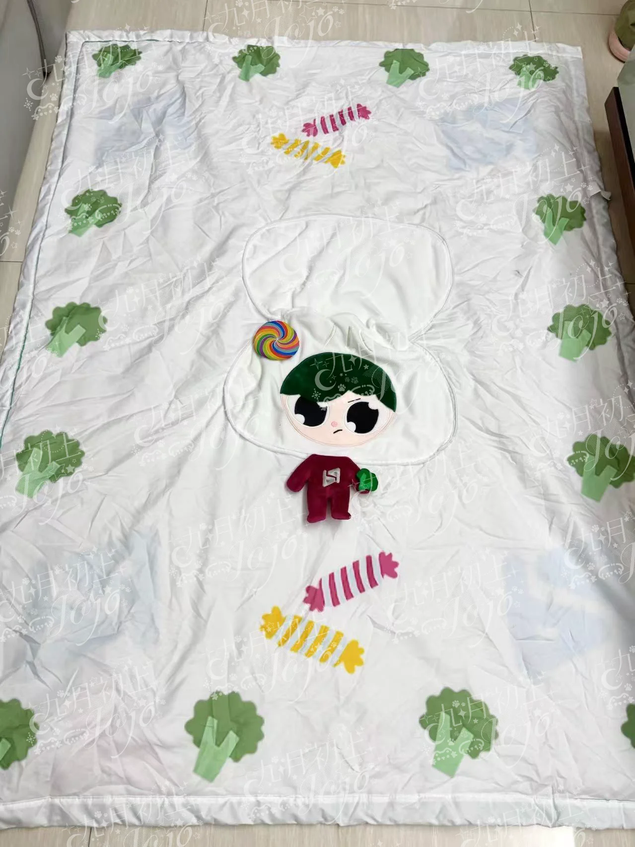 

Fan-made Thai Star lol Bounprem TV Serise Until We Meet Again Paody Blanket Cushion