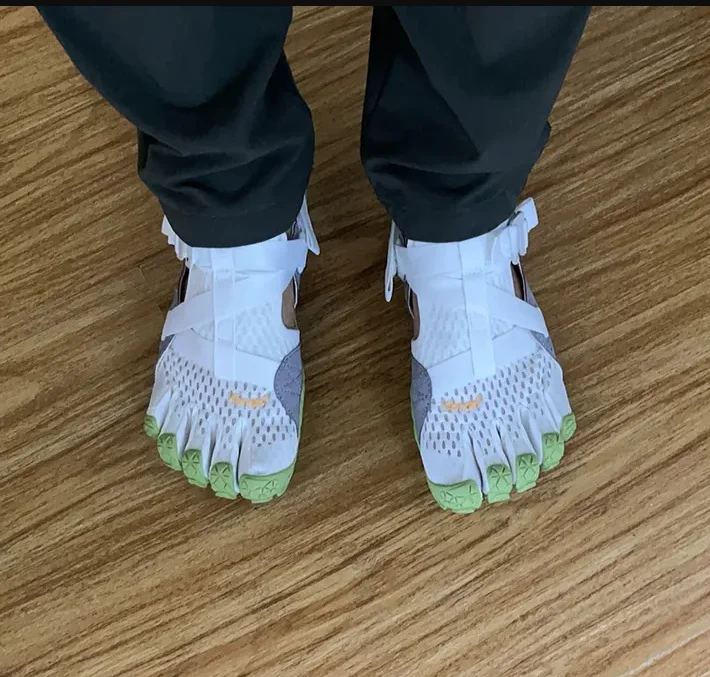 

Breathable & Comfortable Hot Sale 2025 Summer Lightweight Squat Weightlifting Shoes Very Wearable