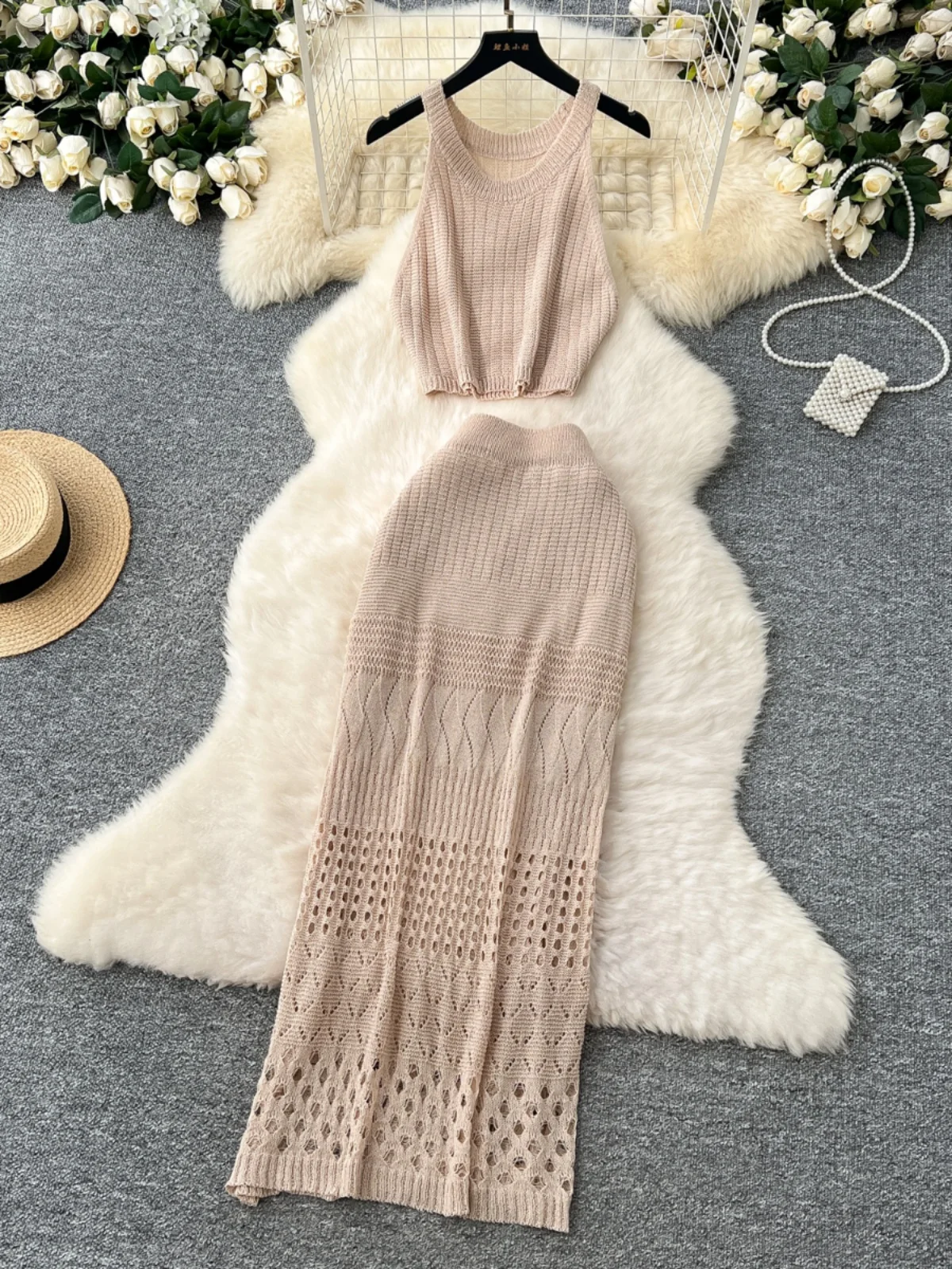 Conjunto de moda de primavera para mujer estilo coreano: ceco sin mangas de punto con cuello hueco y falda de cintura alta...