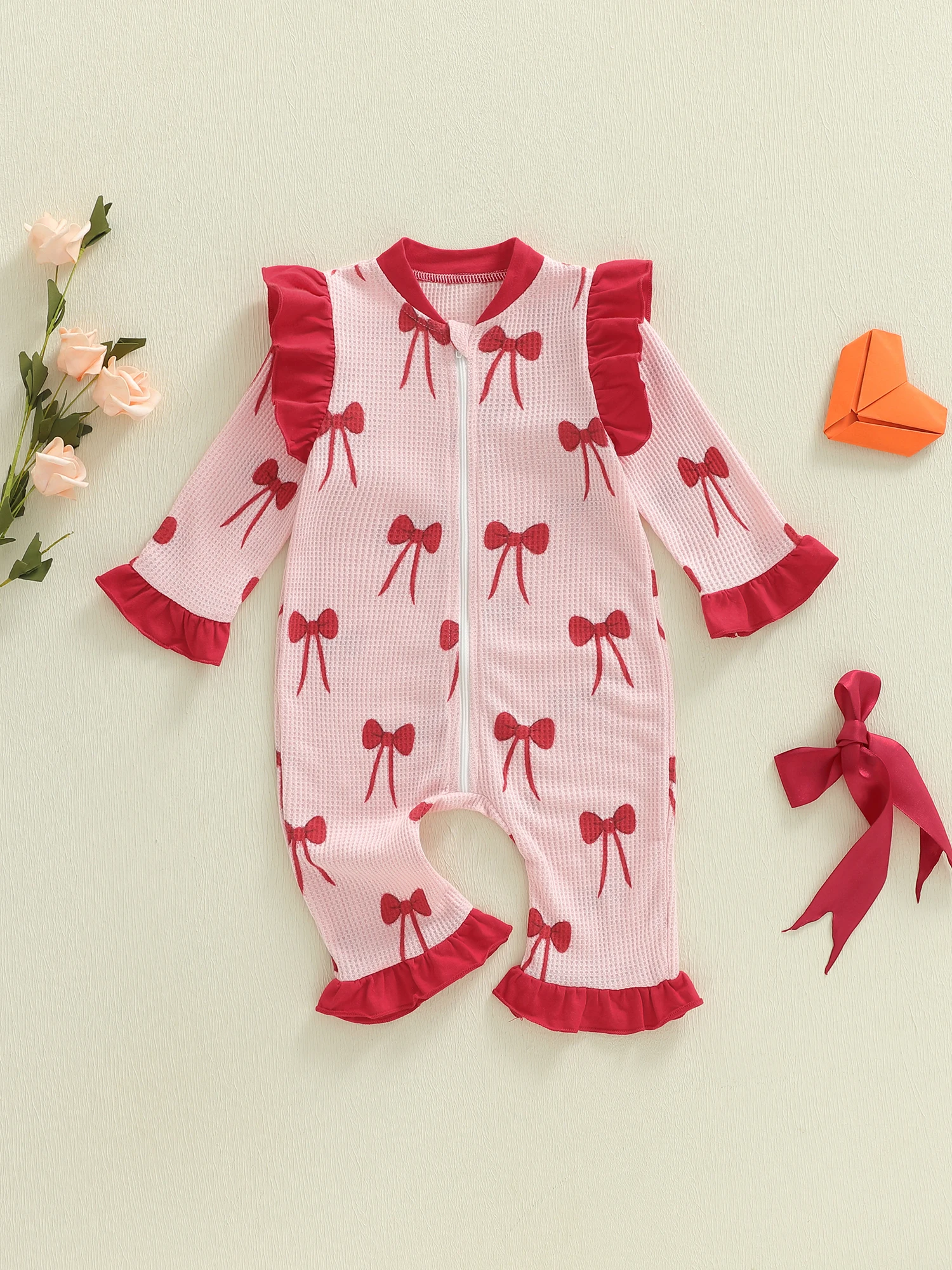 

Sweetheart Baby Girl Romper Adorable Heart Print Ruffle Trim Zipper Jumpsuit with Bow Detail and Long Sleeves for Newborns