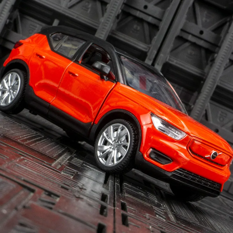 

1:32 XC40 SUV, модель автомобиля из сплава, литая под давлением и игрушечный транспорт, металлическая модель автомобиля, коллекция звуков и света, имитация детской игрушки в подарок