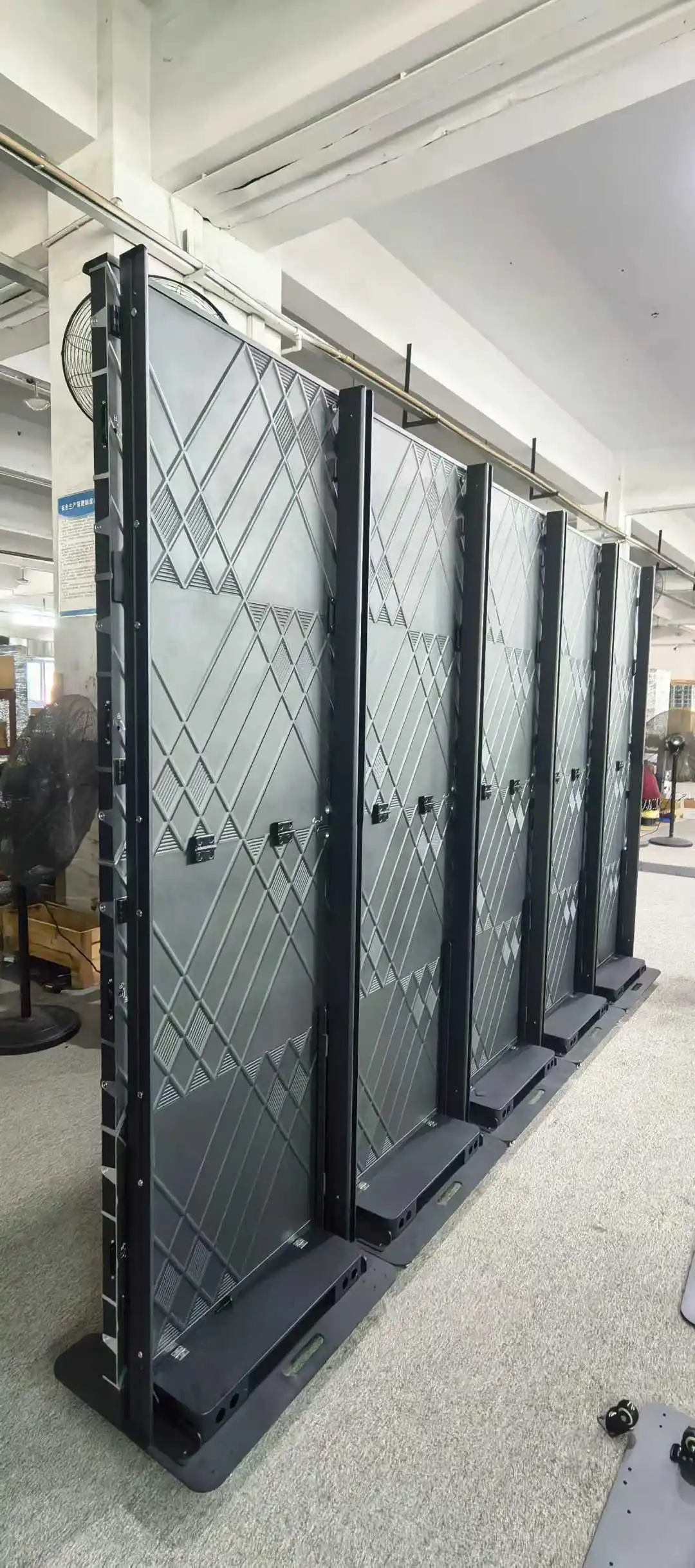 LED Display Digital Portable Display 640*1920mm Foldable LED Screen P1.875 P2 P2.5 Poster LED Display Screen Panel Banner