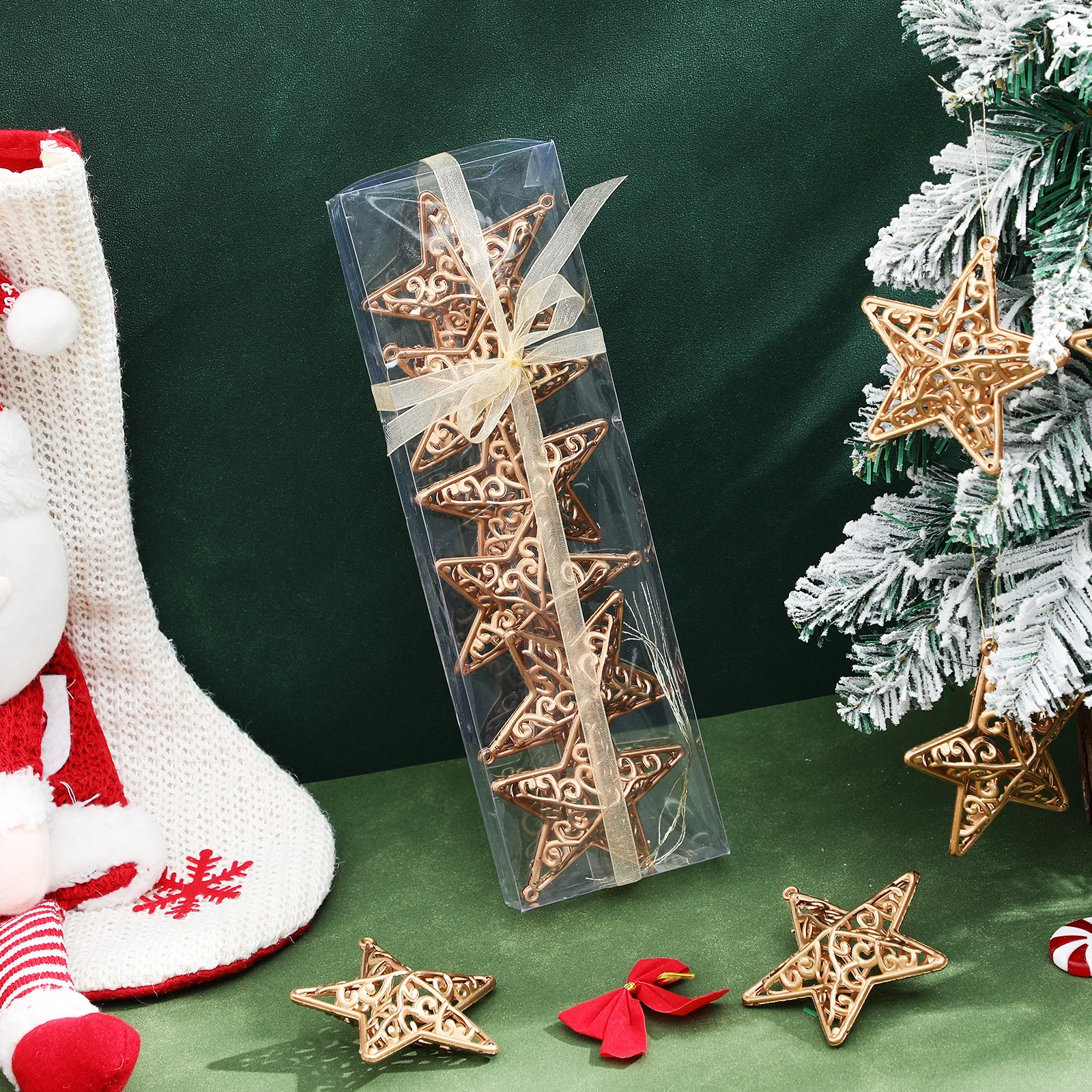 

18 Pcs Decorative Hanging Ornaments Cutout Wall Garden Plume Chic Pendant PVC Golden Treetop Star