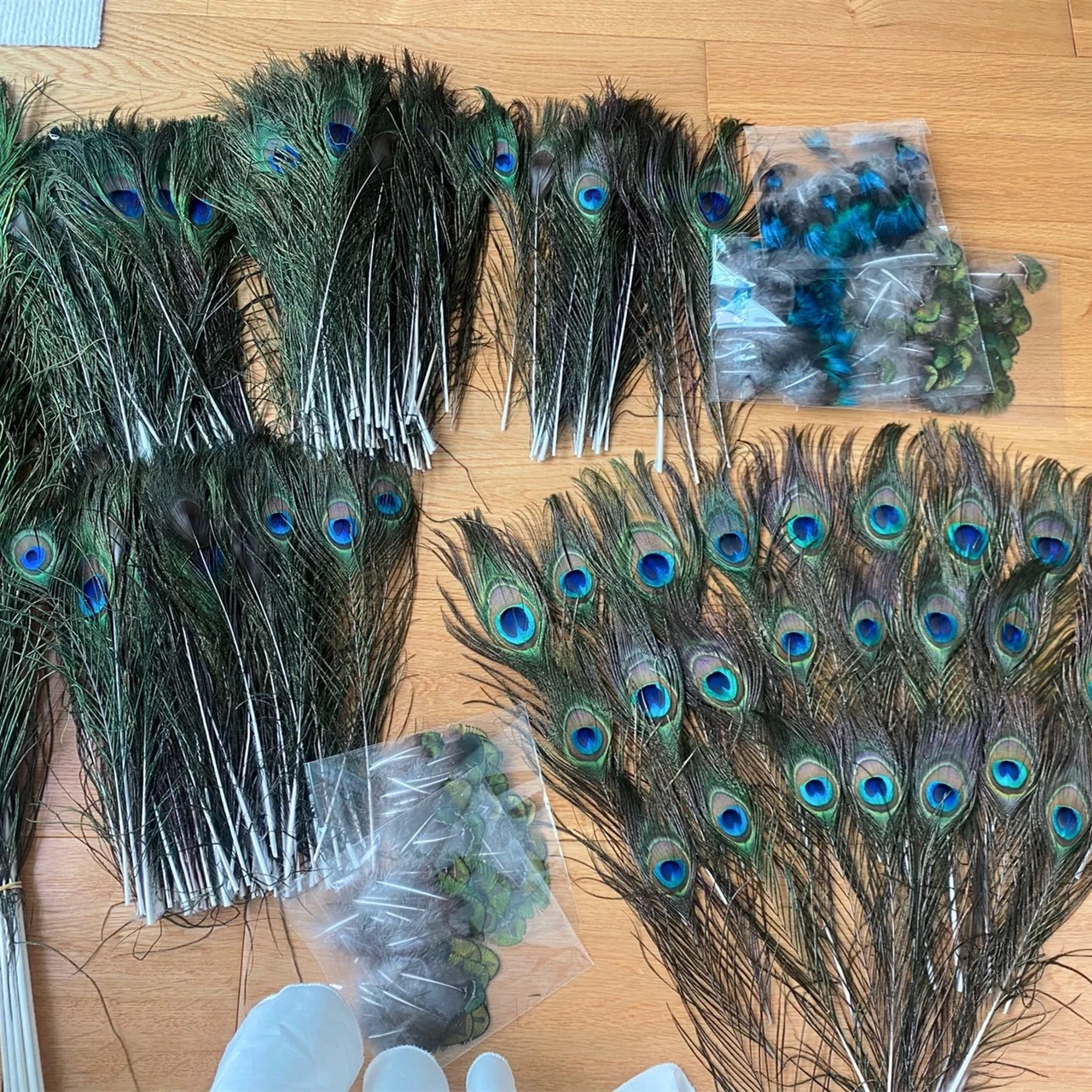 Wholesale Real Peacock Feathers 50pcs/lot Natural Plumes For Crafts Carnaval Party Table Centerpieces Home Decorative Feather