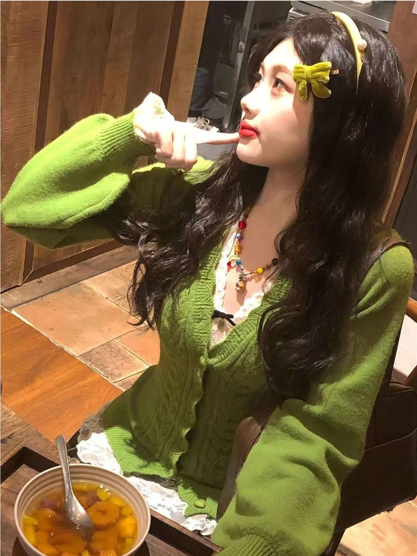 

Ретро-свитер-пальто с V-образным вырезом и кружевом, женский, приталенный, с пуговицами в форме сердца, для многослойных образов, зимняя верхняя одежда, повседневный стиль, для свиданий и поездок на работу