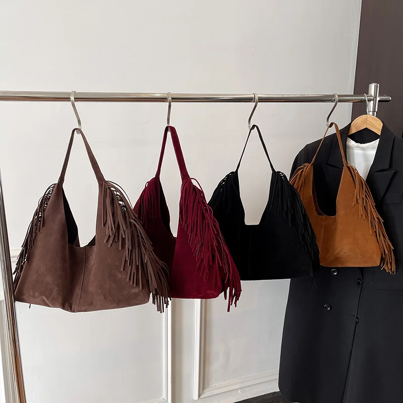 

Сплошные цветные сумки из искусственной замши с кисточками, повседневные трендовые сумки-тоут в стиле ретро, новинка 2026, водонепроницаемые, прочные, темпераментные, модные сумки на плечо