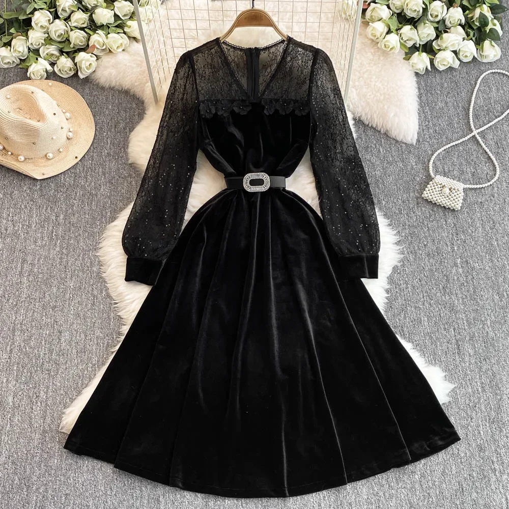 

Elegant Long Sleeves Vintage V-neck Chic Glitter Mesh Spliced Velvet Dresses French Evening High Street Autumn Winter Clothing