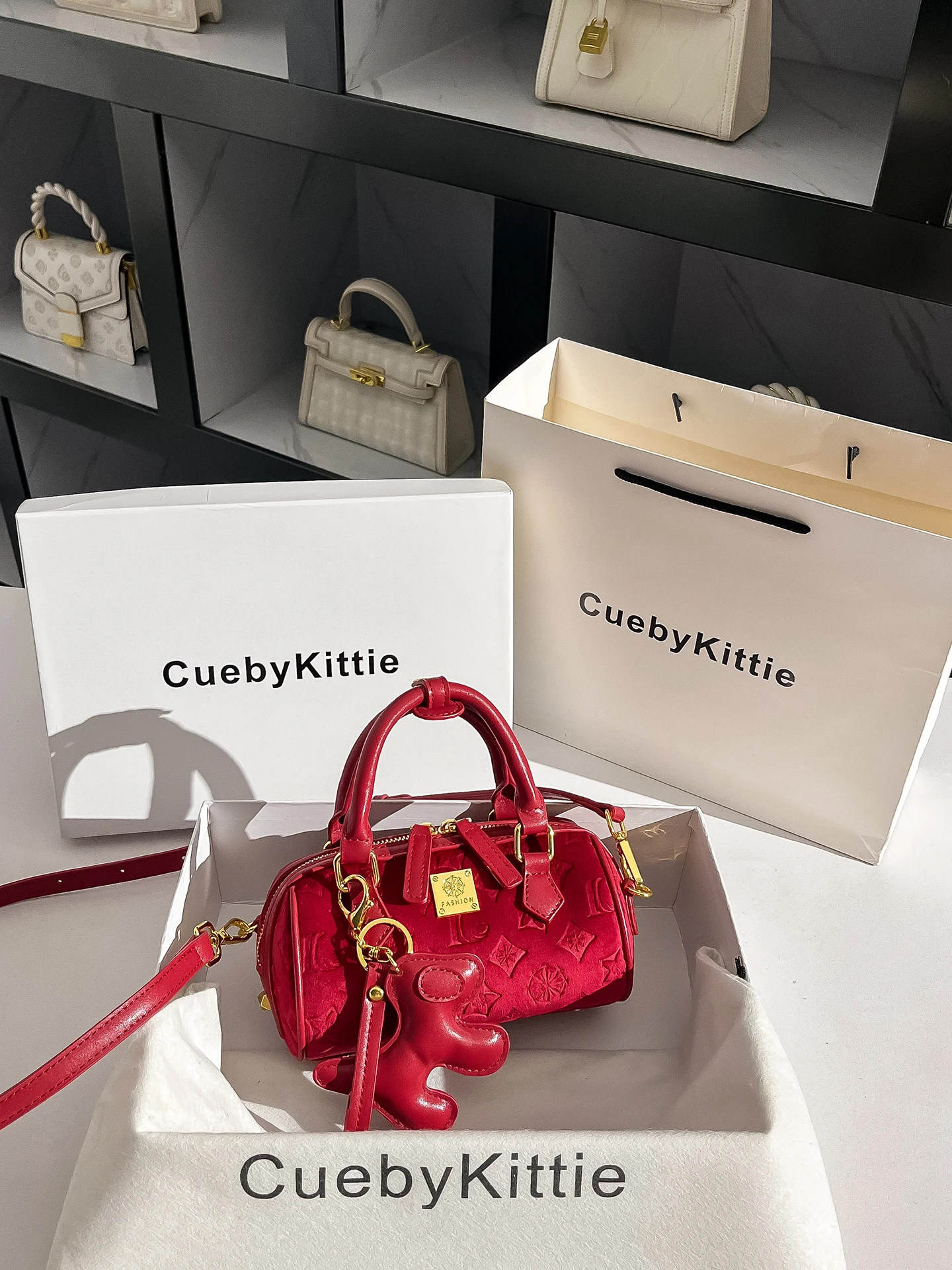 cueby-kittie-velours-emed-boston-sac-femmes-bandouliere-sac-a-main-a-bandouliere-faionable-a-la-mode-2026-nouveau-sle-decontracte-loisirs