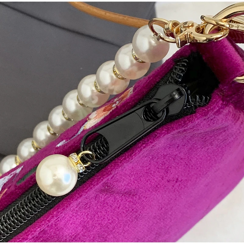 Chinesische Umhängetasche mit Blumenstickerei, Damen-Schultertasche, Handtasche mit Perlenhenkel, Vintage-Geldbörse im ethnischen Hanfu-Stil – Detail 5
