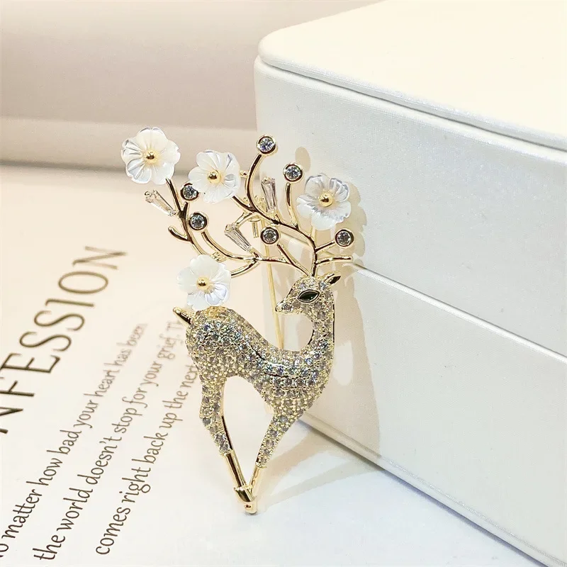 

CHKAWOCI Luxury Plum Moose Brooch French Atmosphere suit corsage Dress accessories anti-slip pin women's dinner accessories