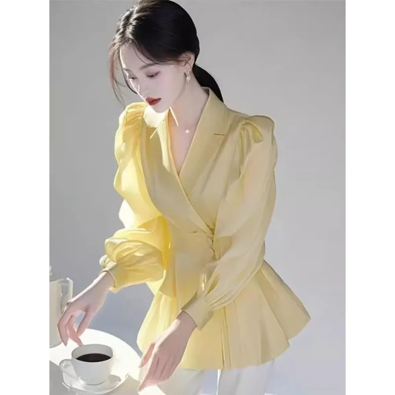 여성 로열 시스터 패션 슈퍼 멋진 캐주얼 웨이스트 탑 2026 봄 신상 소금빛 은은한 성숙한 분위기 출퇴근 셔츠