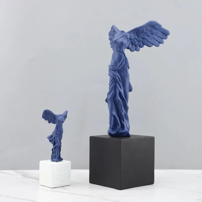 Cute Resin Goddess of Victory Statue Ornaments Living Room Entrance Office Model Room Desktop Sculpture Crafts Home Decoration