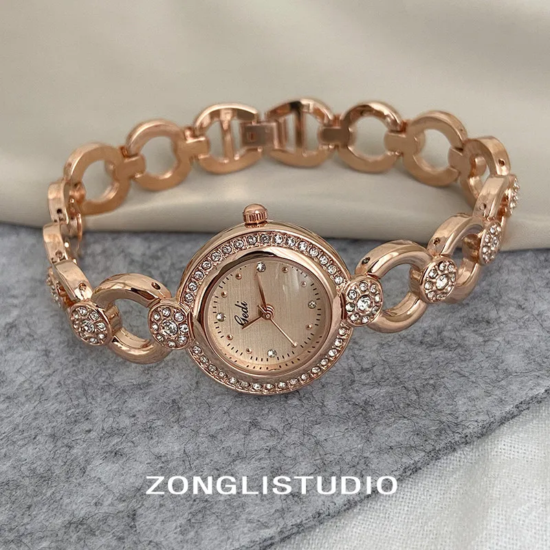 

New Luxury Bracelet Watch For Women, Featuring A High-End, Vintage-Inspired Design, Exquisite And Fashionable Quartz Wristwatch.