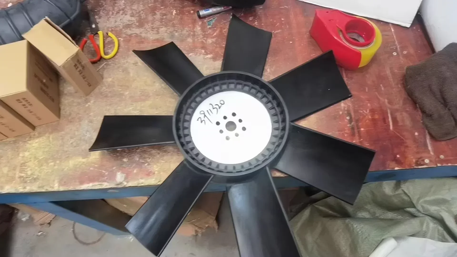 

Genuine Cummins 4BT 6BT 610mm Engine Cooling Fan 3911320 C3911320