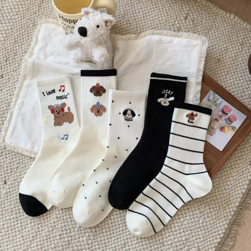 Frauen Gekämmte Baumwolle Crew Socken Koreanischen Stil Gestreiften Dot Niedlichen Welpen Stickerei Ganzjährig Rutschfeste Mode Socken Geschenk