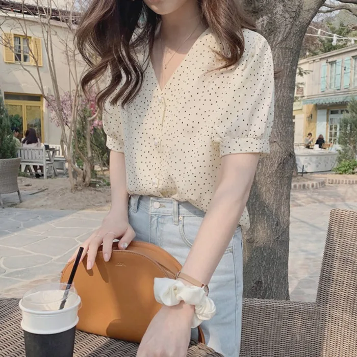 

Summer New Polka Dot Floral Short Sleeve Women's Chiffon Shirt Design Sense Bubble Sleeve Floral Top Commute Style V-Neck