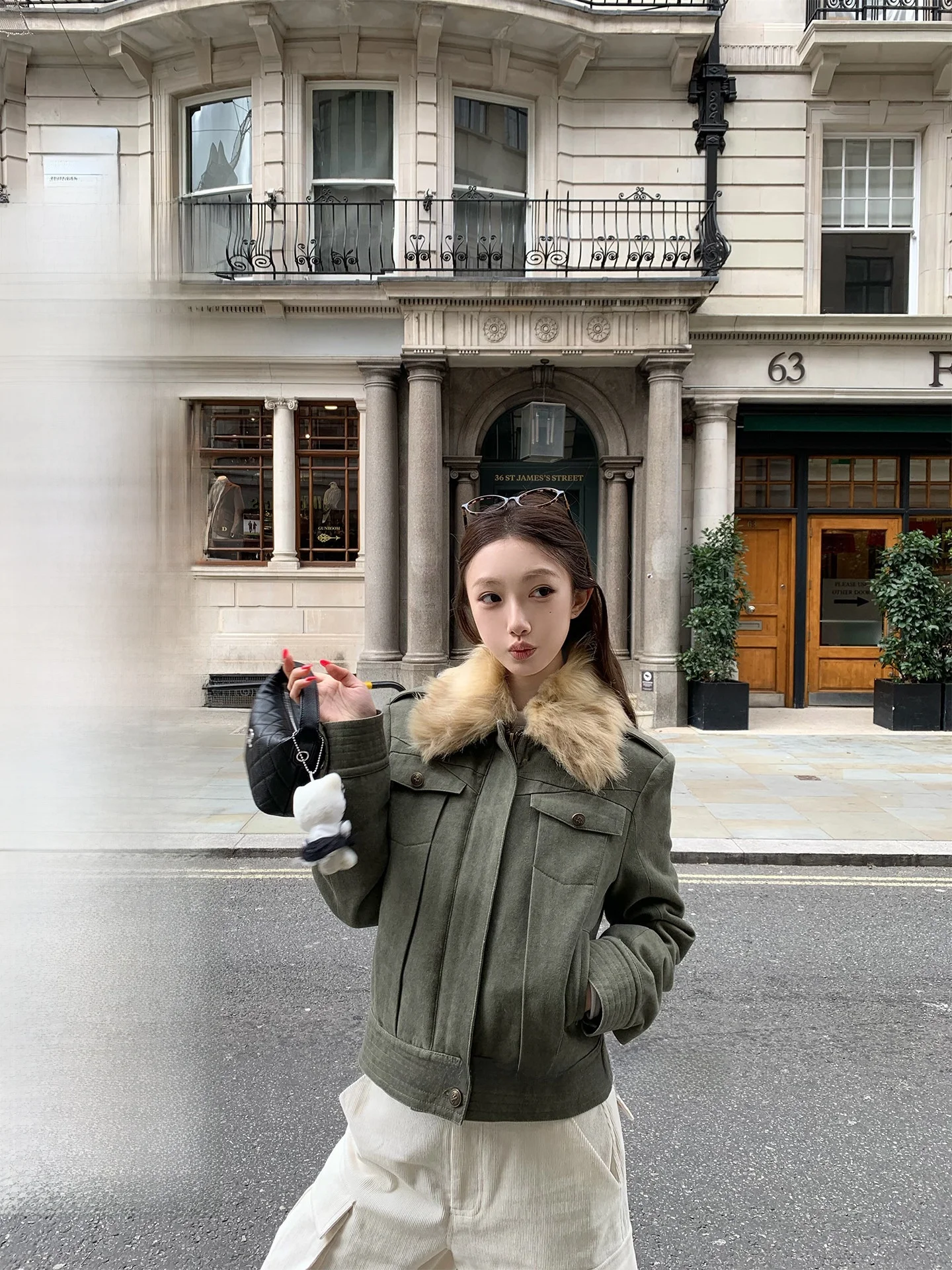 

Fashionable 90 White Duck down Jacket Zipper Design Casual Style Cotton Coat for Women Warmth Guaranteed Regular Fit Cotton F...