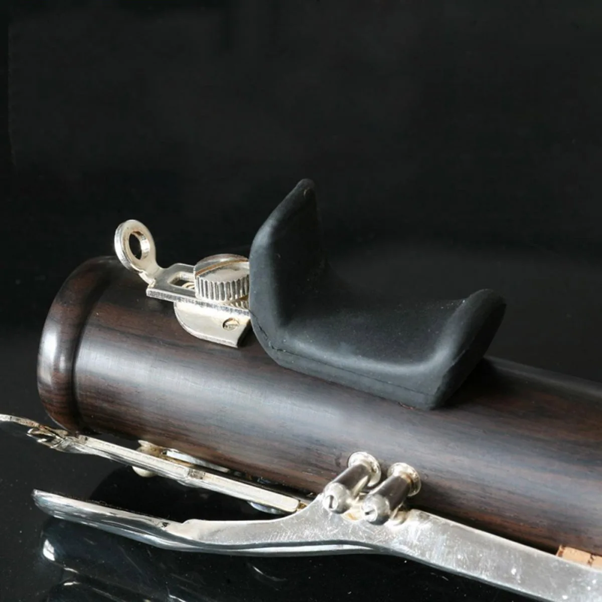 

Oboe Clarinet Thumb Finger Rest Rubber Flexible Ergonomic Non-Slip Gel Cushion Metal Thumb Support Clarinet Oboe Accessories