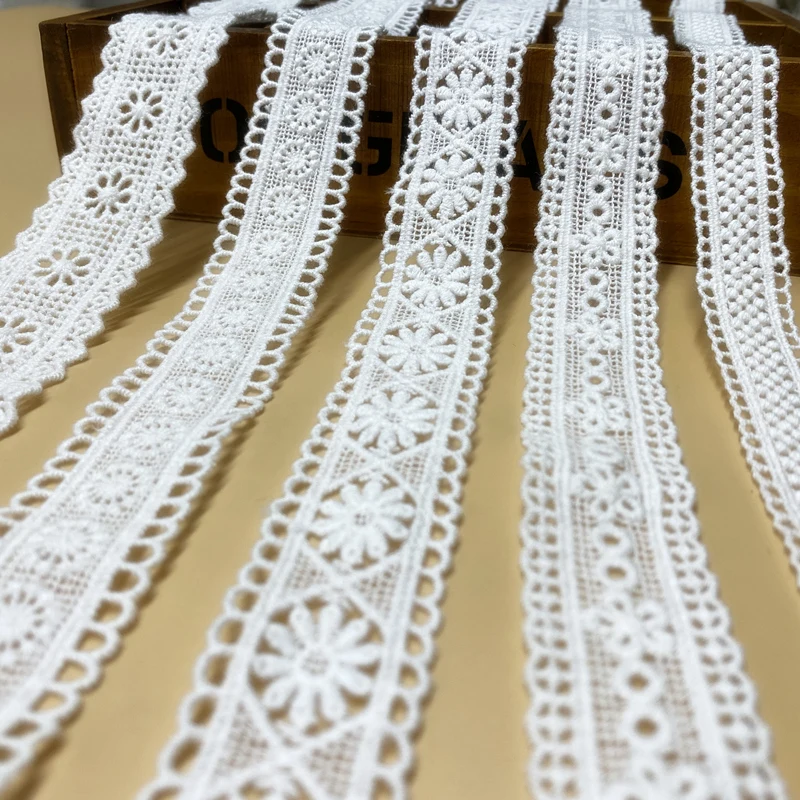 10yard/lot Hollow Out Design Off White Cotton Embroidered Small Wide Trims Beautiful X716