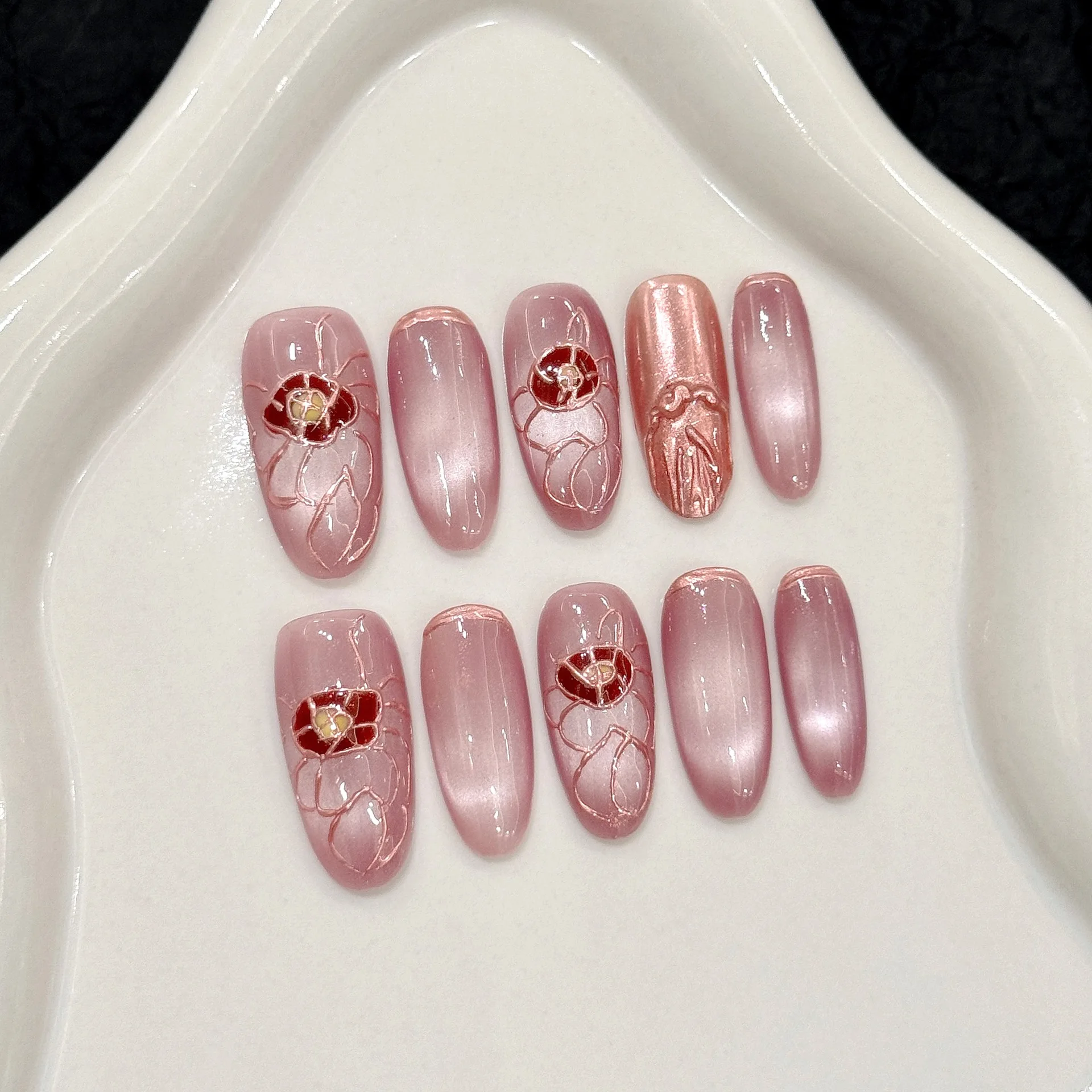 

10Pcs Handmade Oval Press on Nails Shiny Cat Eye Exquisite Small Flower Design Sweet Cool Fake Nails Wearable Nails Art Hot Girl