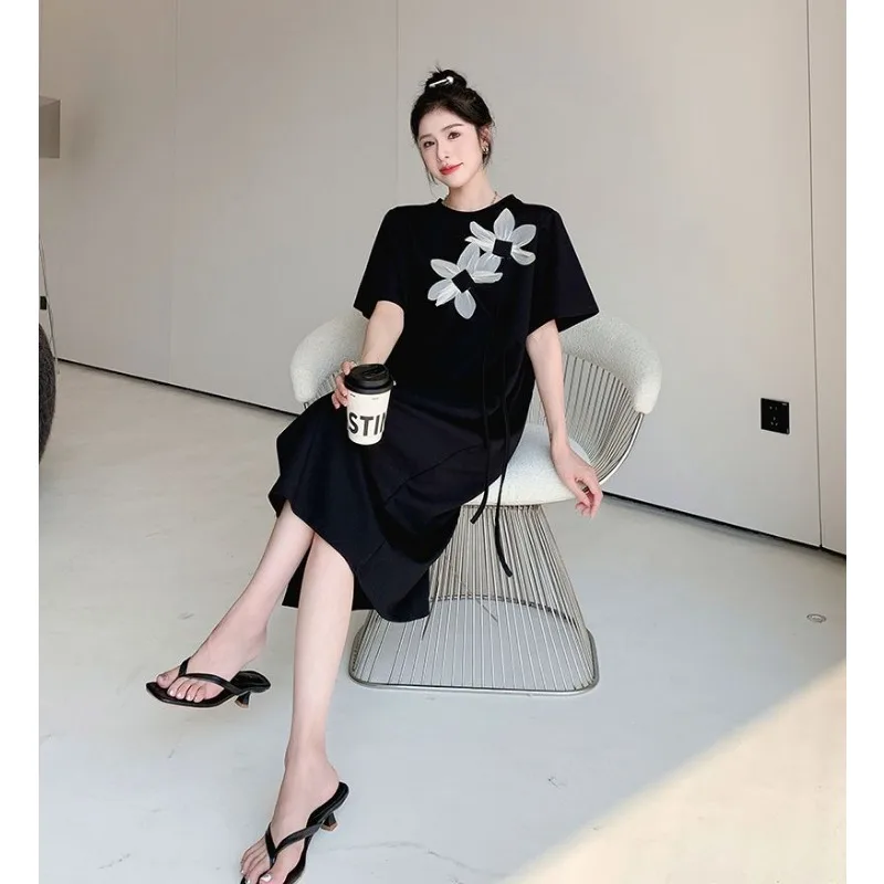 T-shirt da donna con spacco incrociato al ginocchio di media lunghezza Abito lungo Moda estiva Patchwork Chic Abiti floreali a maniche corte