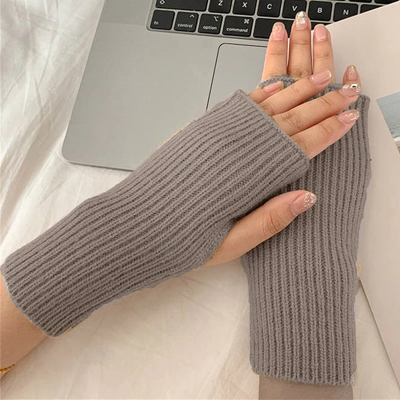 1 Pair Golve Women Solid Fashion Autumn Winter Knitted Wrist Guard half-finger Ladies Gloves Keep Warm Fingerless Touch Screen